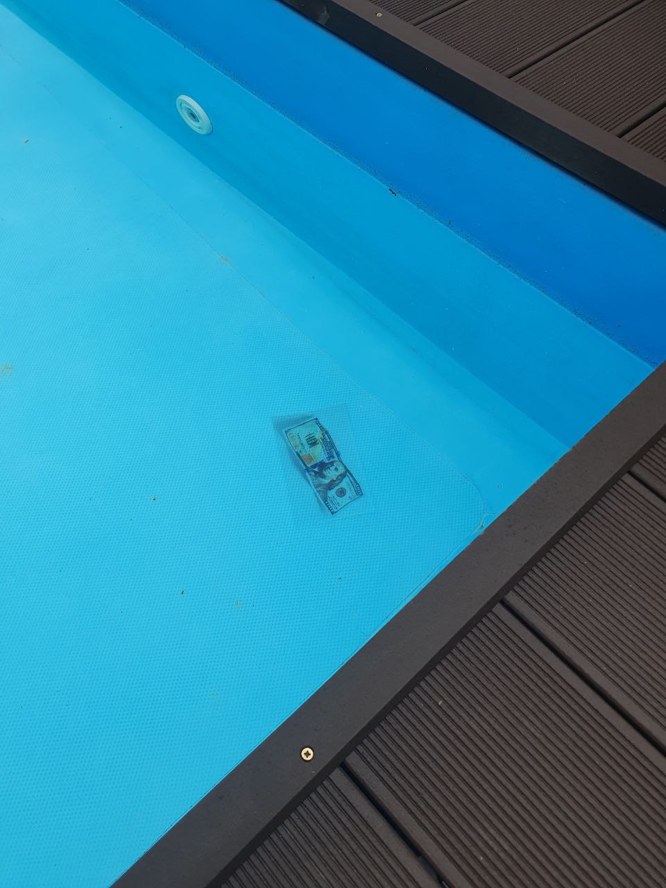 Картинка мала. Тип валюта розмір 20х20 см